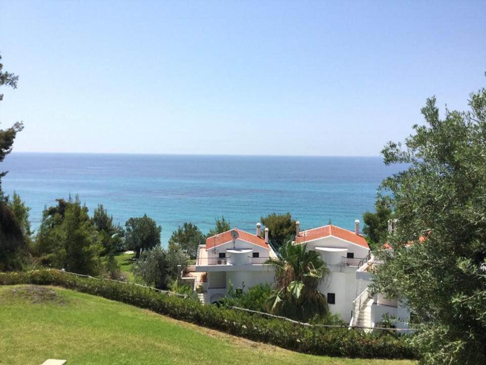 Villa Kalandra Екстериор снимка