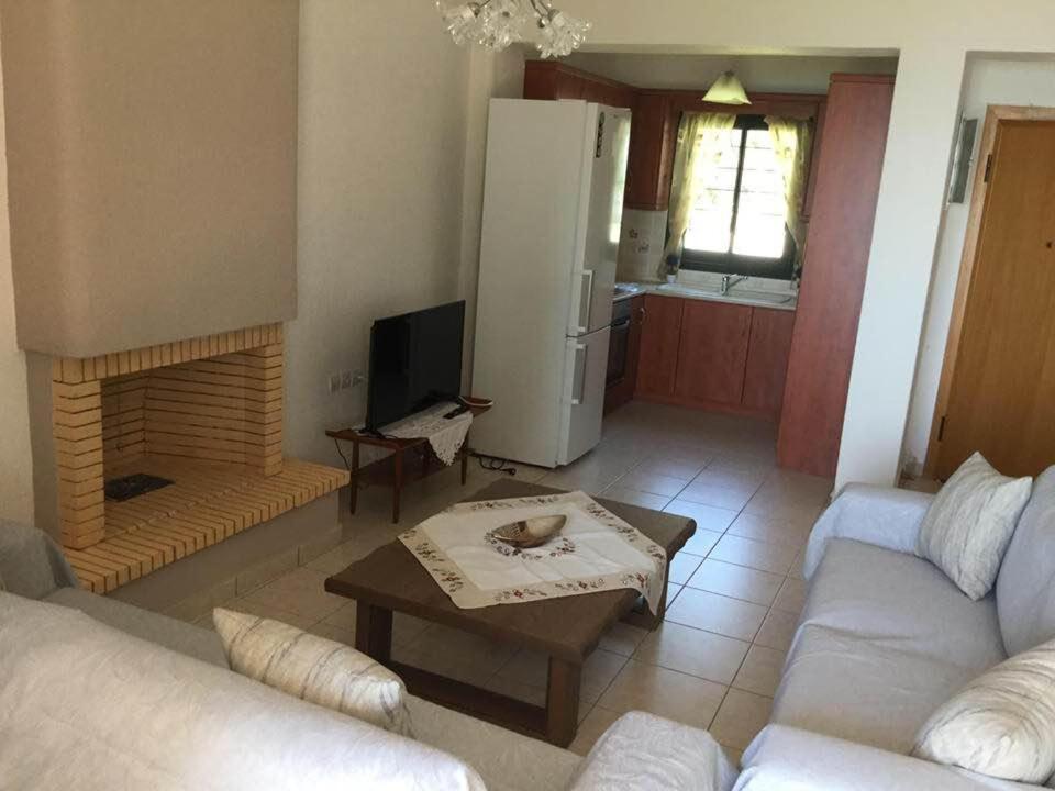 Villa Kalandra Екстериор снимка