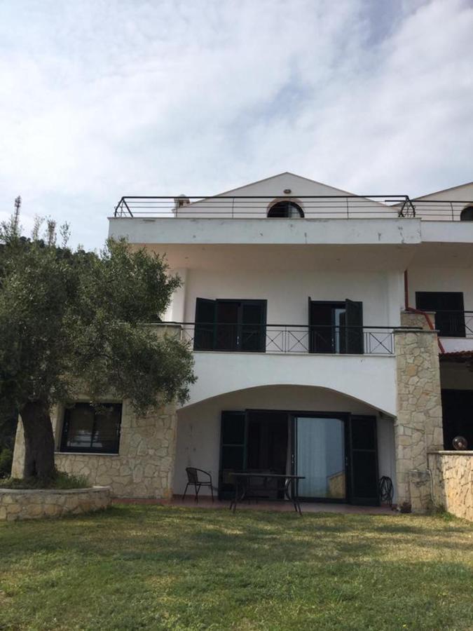 Villa Kalandra Екстериор снимка